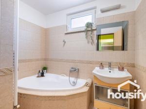 Prodej rodinného domu, Božice, 134 m2