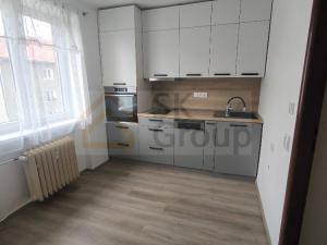 Pronájem bytu 1+1, Karlovy Vary - Stará Role, Závodu míru, 32 m2