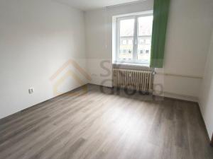 Pronájem bytu 1+1, Karlovy Vary - Stará Role, Závodu míru, 32 m2