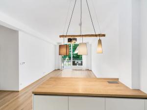 Prodej bytu 3+kk, Hluboká nad Vltavou, U Parku, 82 m2