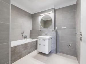 Prodej bytu 3+kk, Hluboká nad Vltavou, U Parku, 82 m2