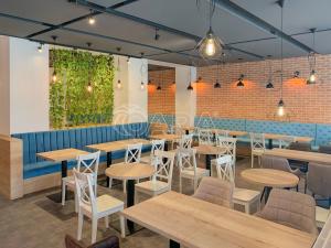 Pronájem restaurace, Chvalšiny, 140 m2