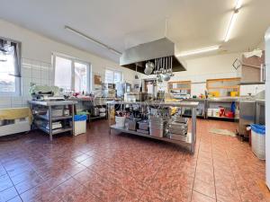 Pronájem restaurace, Chvalšiny, 140 m2