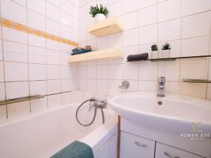 Prodej bytu 2+1, Praha - Libeň, náměstí Na Balabence, 52 m2