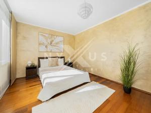 Prodej bytu 2+kk, Praha - Podolí, Dvorecká, 63 m2