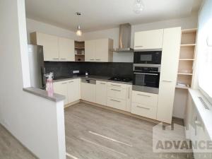 Pronájem bytu 3+kk, Praha - Střížkov, Varnsdorfská, 53 m2