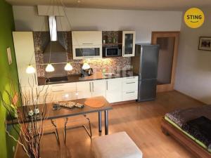 Pronájem bytu 1+kk, Hradec Králové, Plácelova, 44 m2