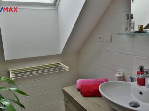 Pronájem rodinného domu, Hradec Králové - Svobodné Dvory, U Cihelny, 81 m2