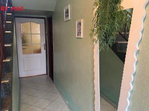 Prodej rodinného domu, Roštění, 400 m2