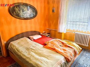 Prodej rodinného domu, Roštění, 400 m2