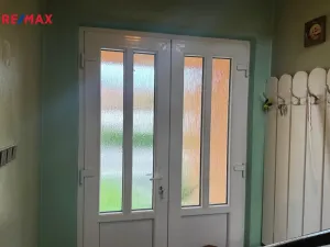 Prodej rodinného domu, Roštění, 400 m2