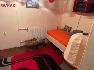 Prodej rodinného domu, Roštění, 400 m2