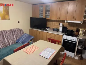 Prodej rodinného domu, Roštění, 400 m2