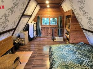 Prodej chaty, Jílové u Prahy - Luka pod Medníkem, 70 m2