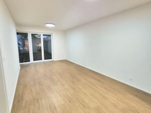 Pronájem bytu 2+kk, Praha - Háje, Sochorcova, 58 m2