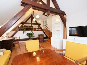 Pronájem bytu 2+kk, Praha - Dejvice, Srbská, 66 m2
