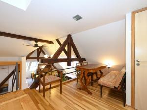 Pronájem bytu 2+kk, Praha - Dejvice, Srbská, 66 m2