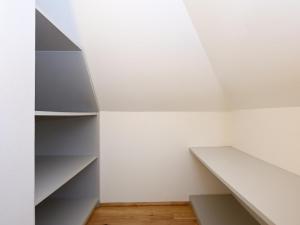 Pronájem bytu 2+kk, Praha - Dejvice, Srbská, 66 m2