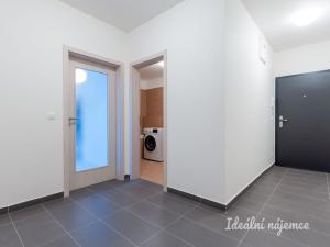 Pronájem bytu 1+kk, Praha - Letňany, Škrábkových, 43 m2