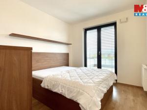 Pronájem bytu 2+kk, Hradec Králové, Kubelíkova, 72 m2