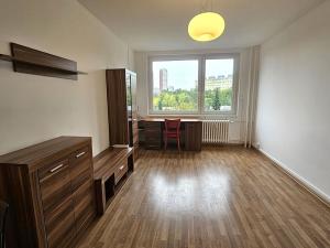 Pronájem bytu 2+kk, Praha, Píškova, 45 m2