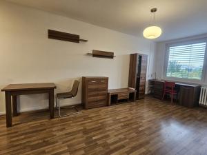 Pronájem bytu 2+kk, Praha, Píškova, 45 m2