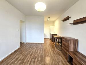 Pronájem bytu 2+kk, Praha, Píškova, 45 m2