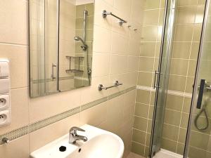Pronájem bytu 2+kk, Praha, Píškova, 45 m2