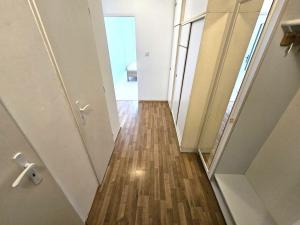 Pronájem bytu 2+kk, Praha, Píškova, 45 m2