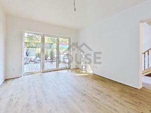 Prodej bytu 3+kk, Všestary, Strančická, 111 m2