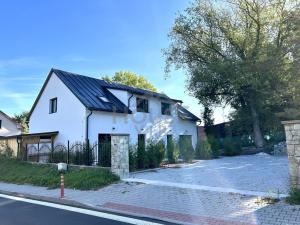 Prodej bytu 3+kk, Všestary, Strančická, 111 m2