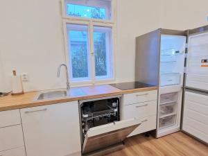 Pronájem bytu 3+1, Praha - Strašnice, Na výsluní, 76 m2