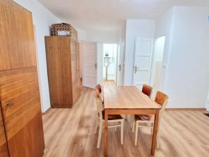 Pronájem bytu 3+1, Praha - Strašnice, Na výsluní, 76 m2