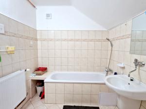 Pronájem bytu 3+1, Praha - Strašnice, Na výsluní, 76 m2
