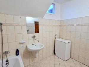 Pronájem bytu 3+1, Praha - Strašnice, Na výsluní, 76 m2