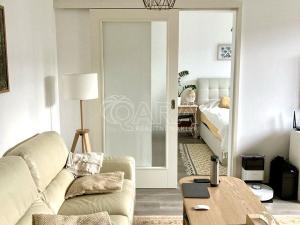 Pronájem bytu 2+kk, Praha, Kačírkova, 55 m2