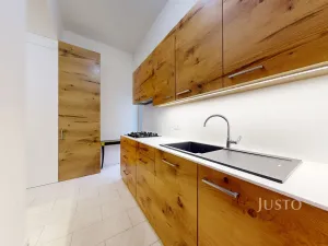 Prodej bytu 3+1, České Budějovice - České Budějovice 1, Karla IV., 109 m2