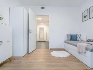 Pronájem bytu 3+kk, Praha - Prosek, Litoměřická, 80 m2