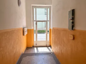 Pronájem bytu 1+1, Děčín, Nám. Svobody, 30 m2