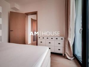 Pronájem bytu 2+kk, Praha - Holešovice, Sanderova, 50 m2