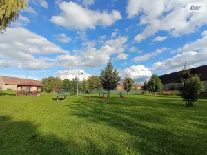 Prodej rodinného domu, Kozárovice, 165 m2