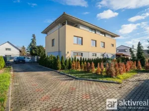 Prodej komerčního pozemku, Praha - Šeberov, K Hrnčířům, 2233 m2