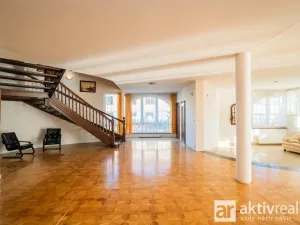 Prodej komerčního pozemku, Praha - Šeberov, K Hrnčířům, 2233 m2