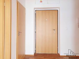 Pronájem bytu 2+kk, Praha, Schwarzenberská, 75 m2