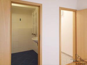 Pronájem bytu 2+kk, Praha, Schwarzenberská, 75 m2