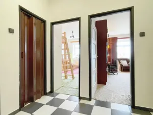 Prodej bytu 2+kk, Praha, 28. pluku, 64 m2