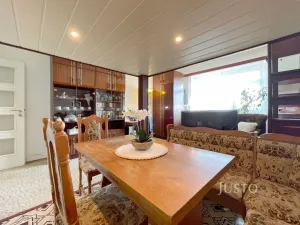 Prodej bytu 2+kk, Praha, 28. pluku, 64 m2