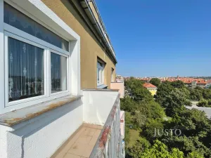 Prodej bytu 2+kk, Praha, 28. pluku, 64 m2