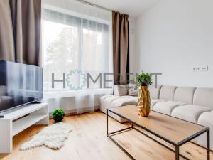 Pronájem bytu 2+kk, Praha, Mužíkova, 46 m2