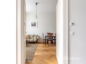 Pronájem bytu 2+kk, Praha - Bubeneč, Čs. armády, 51 m2